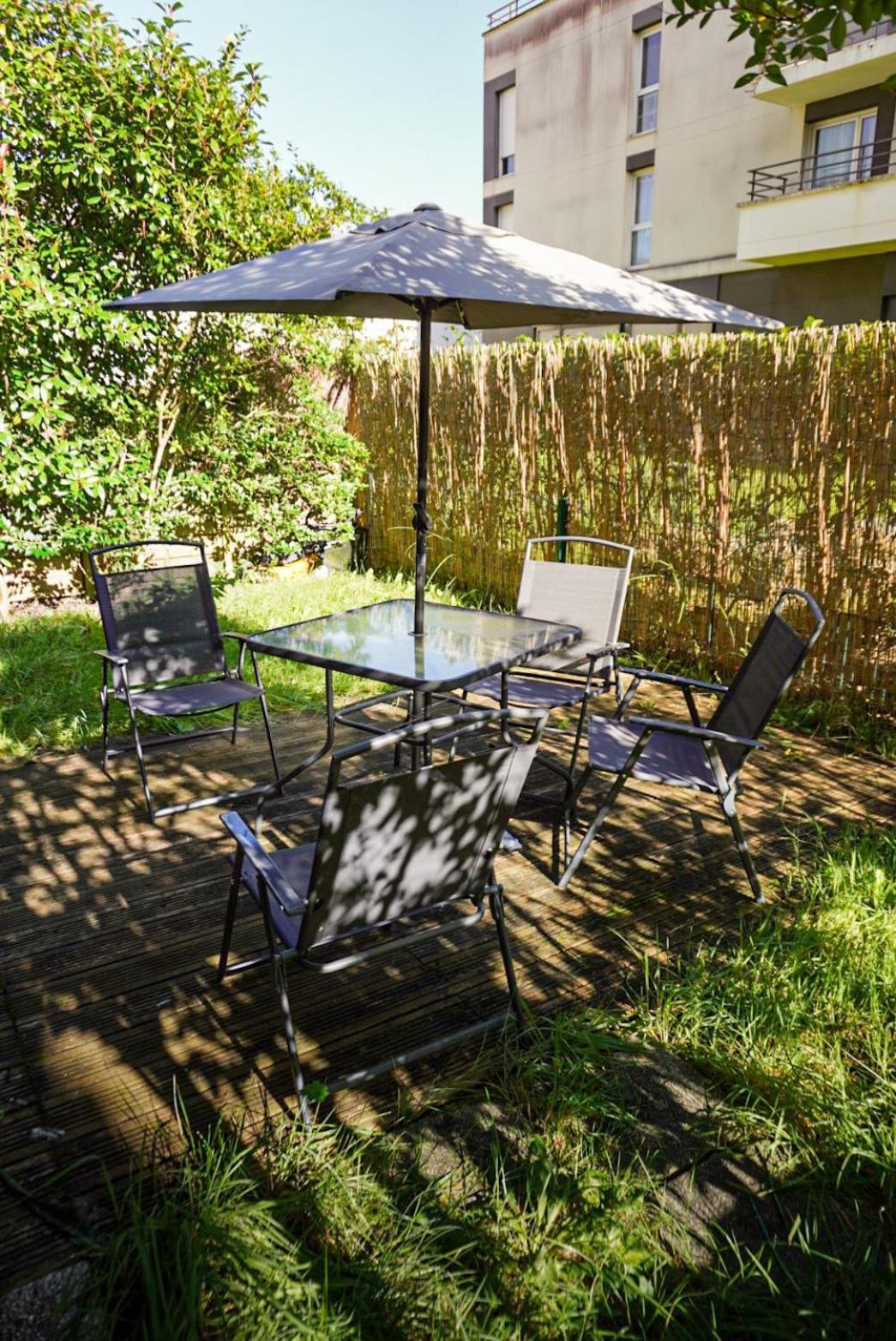 Appartement Disneyland Montévrain Exteriör bild